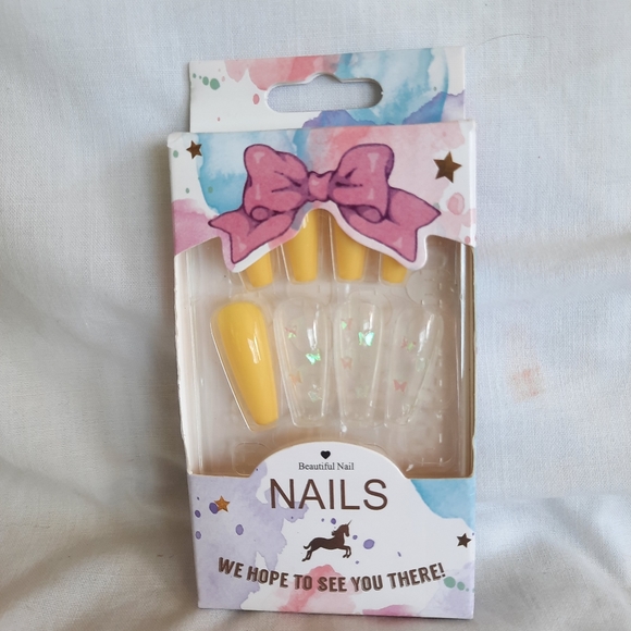 New! 24 piece press on nails - Picture 4 of 4